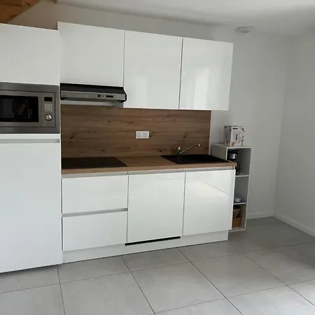 Magnifique T2 Neuf Au Centre De Les Bains 아파트 캄보레방